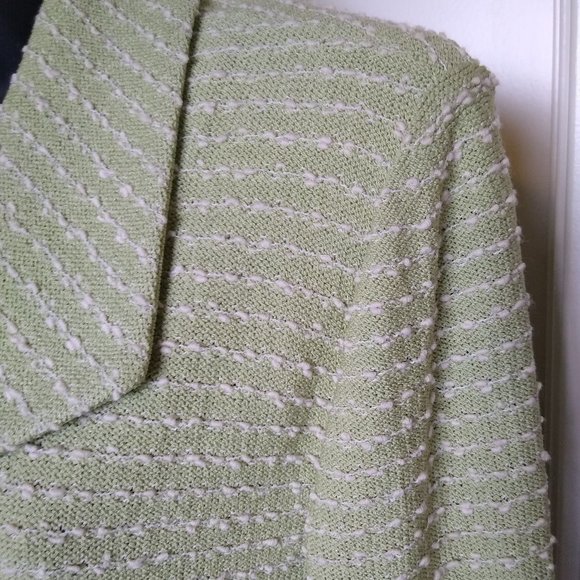 New St. John Spring/Summer Suit - Picture 5 of 7